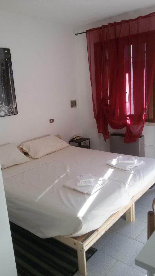 Afrodite Hotel Palu Екстериор снимка