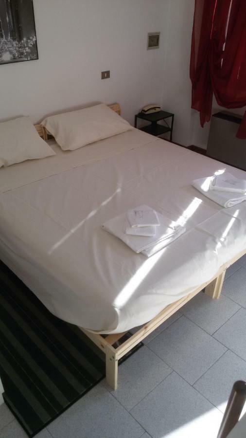 Afrodite Hotel Palu Екстериор снимка